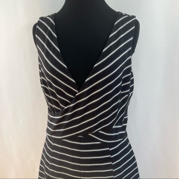 Donna Morgan Dress Faux Wrap Midi Tank Top Striped Pleated Fit Flare Size 8 M - Picture 2 of 7